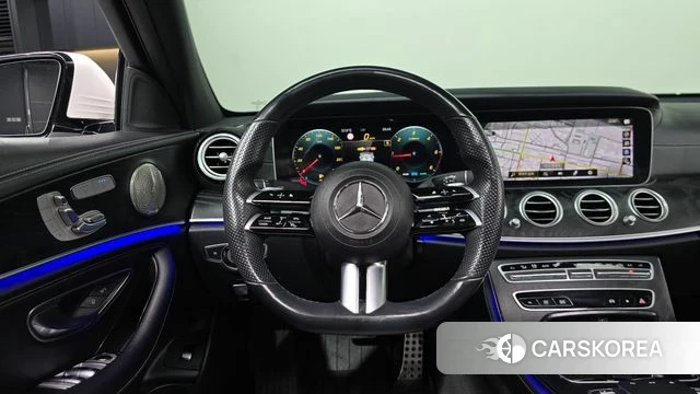 Mercedes-Benz E-Class W213 2022 Белый из Кореи, фото 3