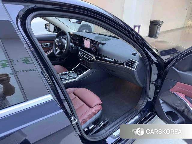 BMW 3 series 2023 Черный из Китая, фото 3