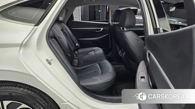 Hyundai Sonata D Edge Hybrid (DN8) 2023 Белый из Кореи, фото 3