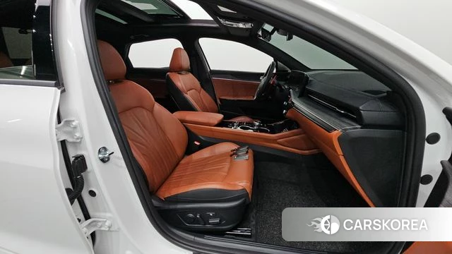 Kia The New K5 3rd generation 2024 Белый из Кореи, фото 3