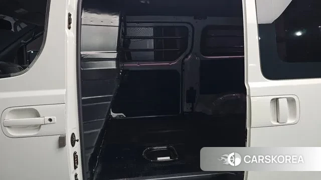 Hyundai The New Grand Starex 2018 Белый из Кореи, фото 3