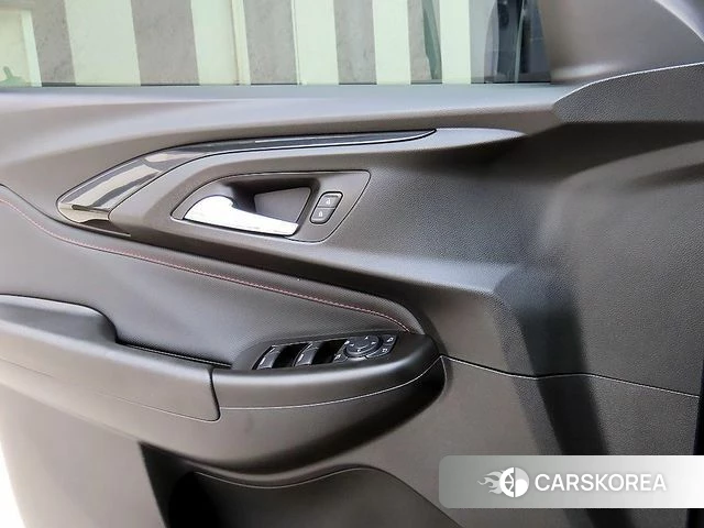 Chevrolet (GM Daewoo) Trailblazer 2021 Белый из Кореи, фото 3