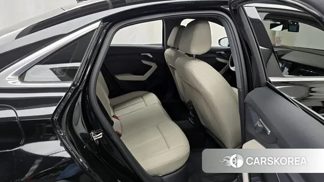 Audi A3 (8Y) 2024 Черный из Кореи, фото 3