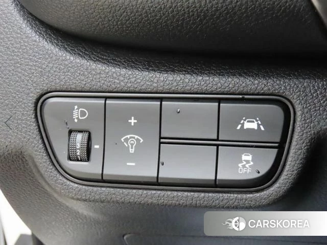 Kia Seltos 2022 Белый из Кореи, фото 3