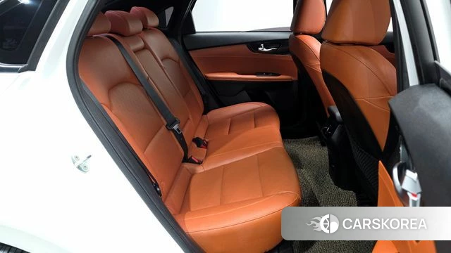 Kia The New K3 2nd generation 2021 Белый из Кореи, фото 3