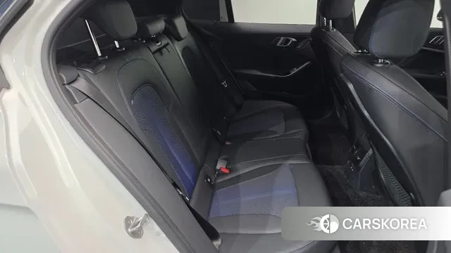 BMW 1 Series (F40) 2023 Белый из Кореи, фото 3