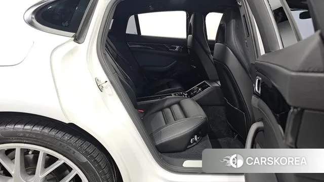 Porsche Panamera (971) 2018 Белый из Кореи, фото 3