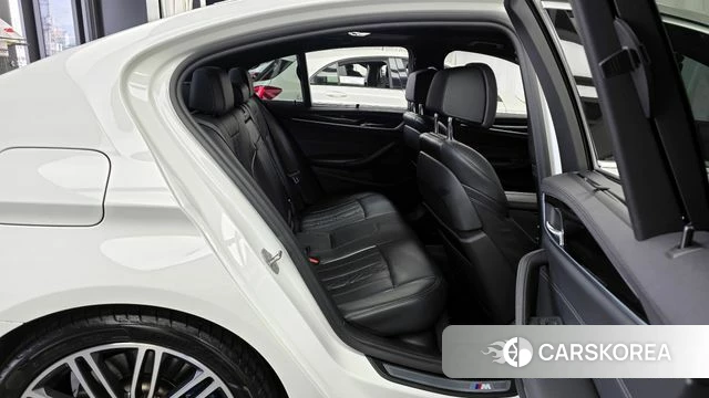 BMW 5 Series (G30) 2019 Белый из Кореи, фото 3