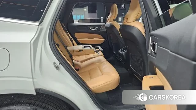 Volvo XC60 second Generation 2020 Белый из Кореи, фото 3