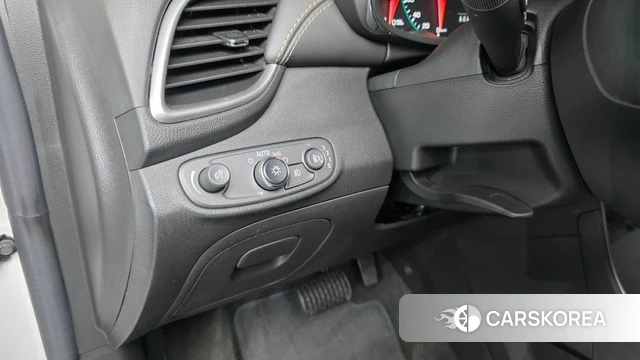 Chevrolet (GM Daewoo) The New Trax 2022 Белый из Кореи, фото 3