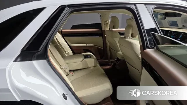 Hyundai Grandeur Hybrid (GN7) 2023 Белый из Кореи, фото 3