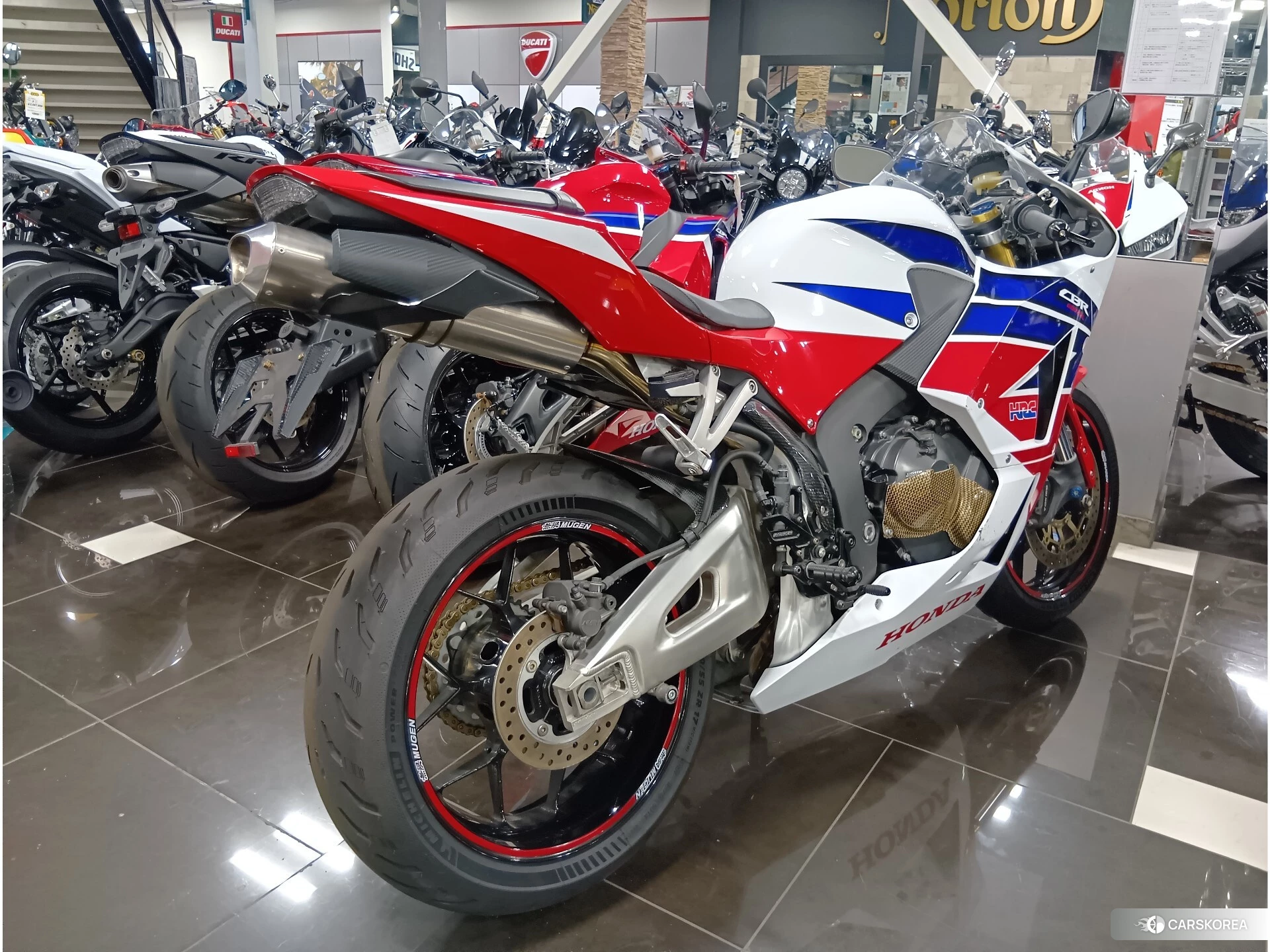 Проданный Honda CBR600RR id 3947845 из Японии, фото 2