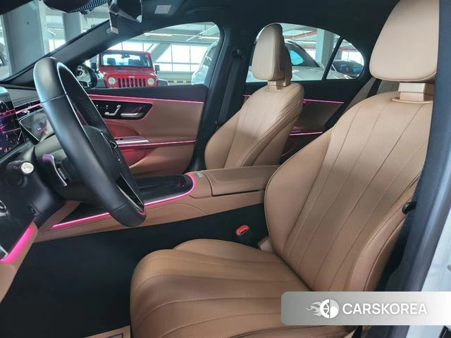 Mercedes-Benz E-Class W214 2024 Белый из Кореи, фото 3