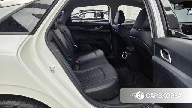 Kia The New K5 3rd generation 2025 Белый из Кореи, фото 3