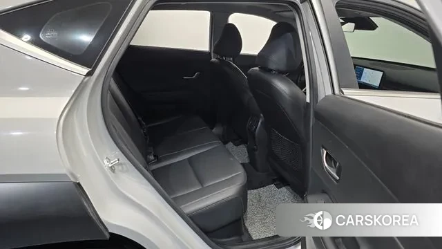 Hyundai Kona Hybrid (SX2) 2024 Серебристо-серый из Кореи, фото 3