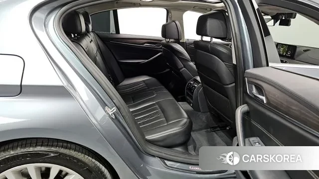 BMW 5 Series (G30) 2018 Серый из Кореи, фото 3