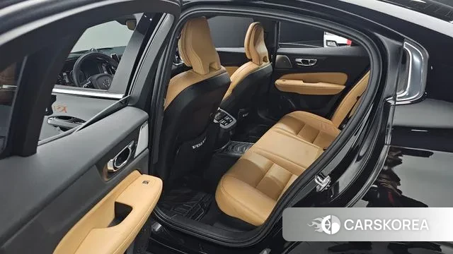 Volvo S60 3rd generation 2021 Черный из Кореи, фото 3