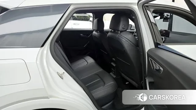 Audi Q2 2023 Белый из Кореи, фото 3