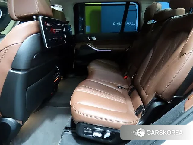 BMW X7 (G07) 2022 Белый из Кореи, фото 3