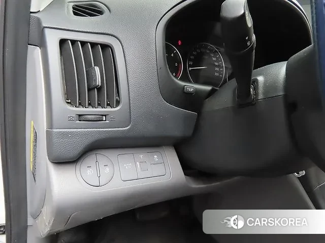 Hyundai The New Grand Starex 2019 Белый из Кореи, фото 3