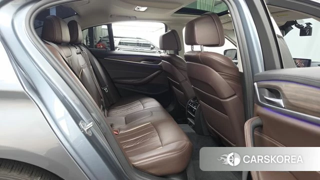 BMW 5 Series (G30) 2019 Серый из Кореи, фото 3