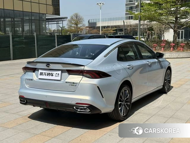 GAC Trumpchi Shadow Leopard 2023 Серебристо-серый из Китая, фото 3