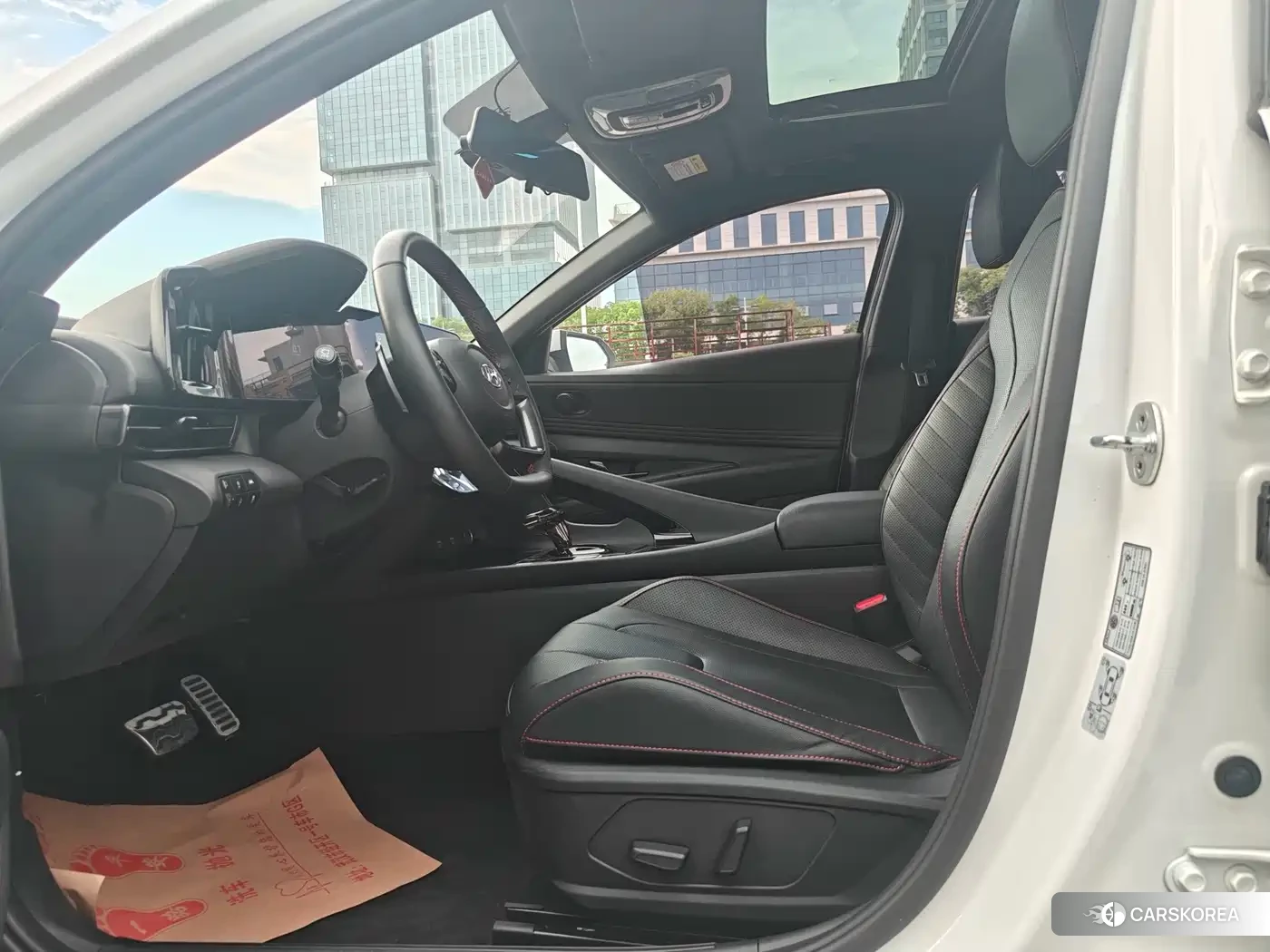 Hyundai Elantra 2023 Белый из Китая, фото 3
