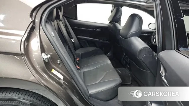 Toyota Camry (XV70) 2018 Коричневый из Кореи, фото 3