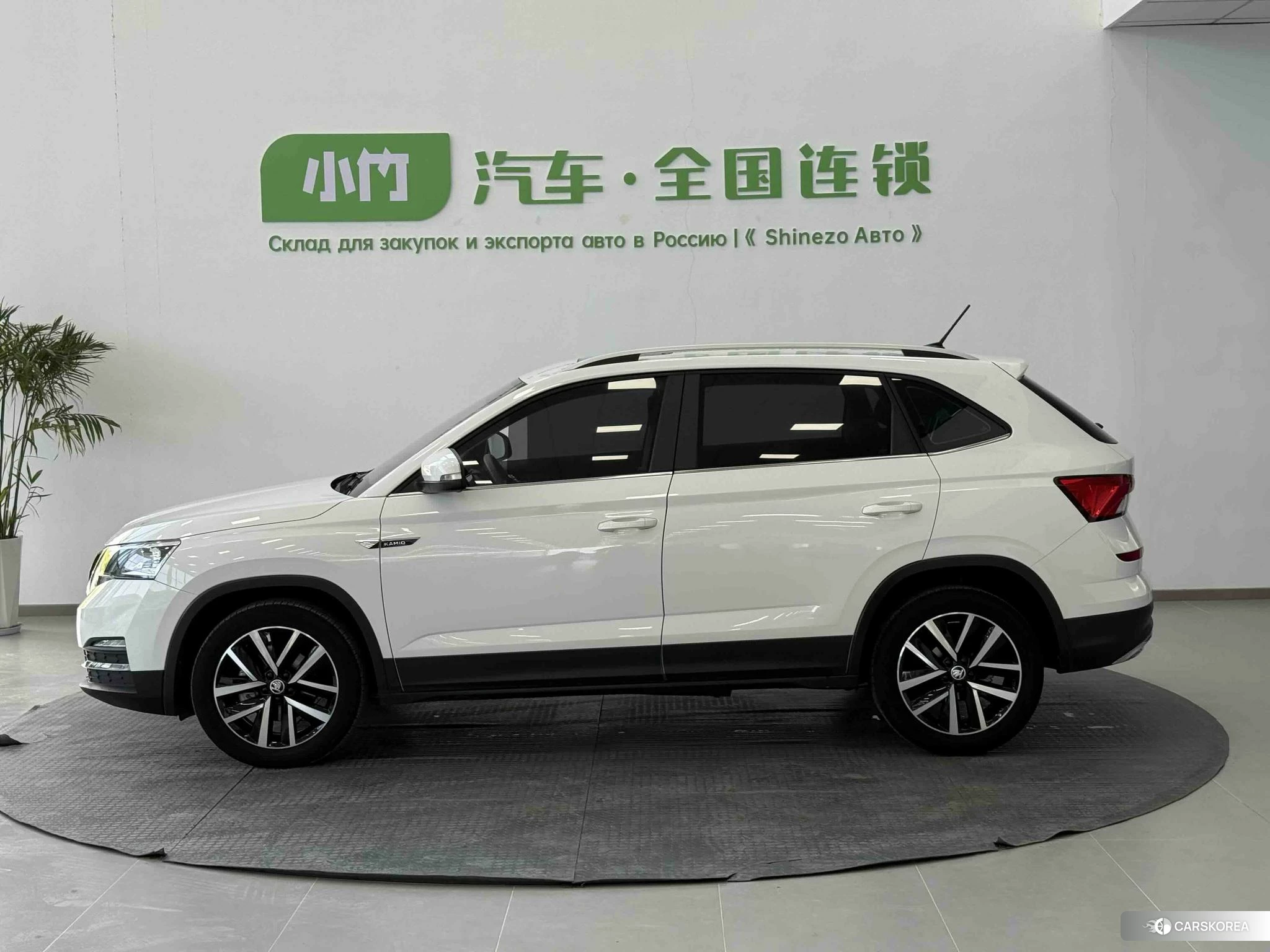 Skoda Komick 2022 Белый из Китая, фото 3