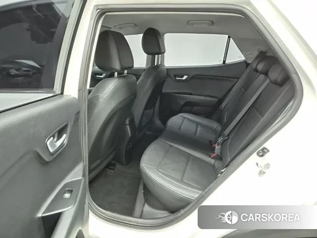 Kia Stonic 2020 Белый из Кореи, фото 3