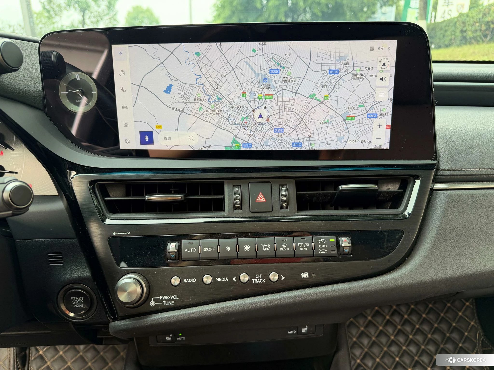 Lexus ES 2024 Серебристо-серый из Китая, фото 3