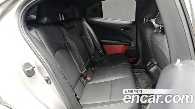 Lexus UX250h id 2911306 из Кореи 3