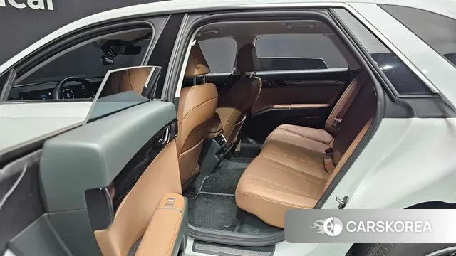 Hyundai Grandeur Hybrid (GN7) 2023 Белый из Кореи, фото 3