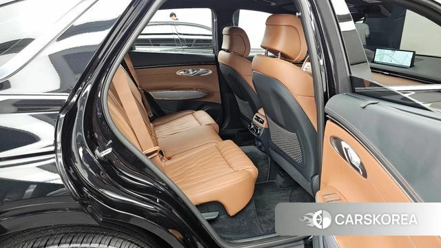 Genesis GV70 2022 Черный из Кореи, фото 3