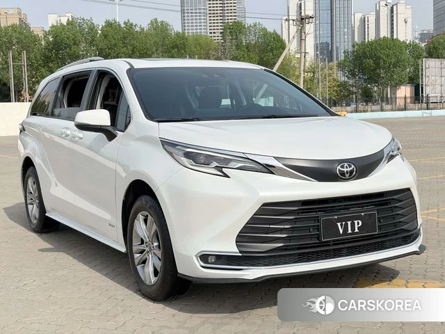 Toyota Saina 2024 Белый из Китая, фото 3