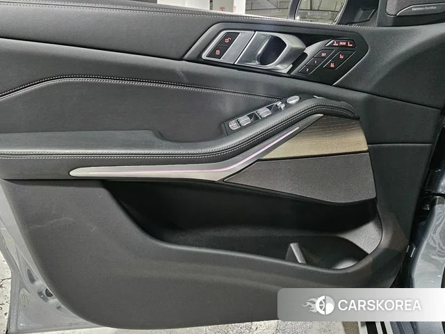 BMW X7 (G07) 2025 Серый из Кореи, фото 3