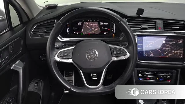 Volkswagen Tiguan Allspace 2022 Белый из Кореи, фото 3