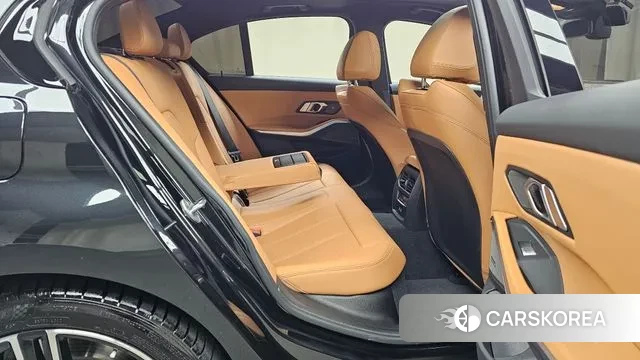 BMW 3 Series (G20) 2025 Черный из Кореи, фото 3