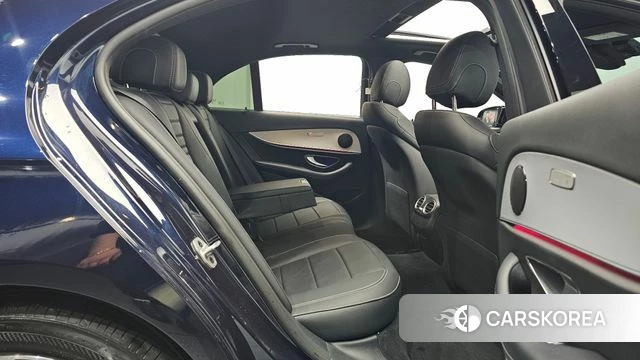 Mercedes-Benz E-Class W213 2021 Синий из Кореи, фото 3