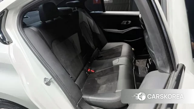 BMW 3 Series (G20) 2019 Белый из Кореи, фото 3