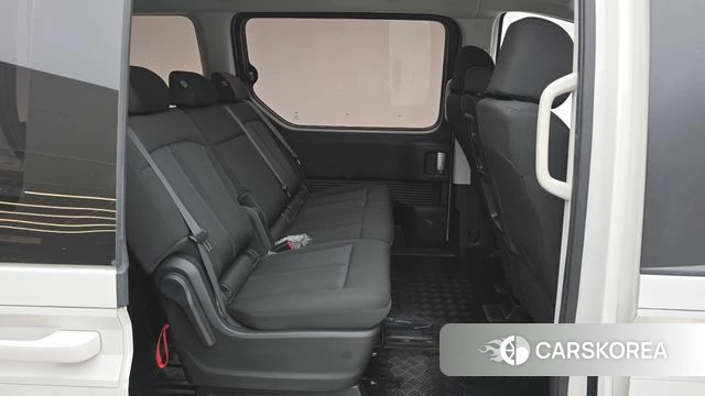 Hyundai Staria 2022 Белый из Кореи, фото 3