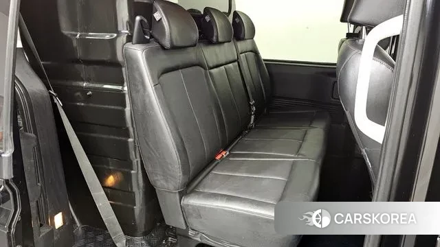 Hyundai Staria 2023 Черный из Кореи, фото 3