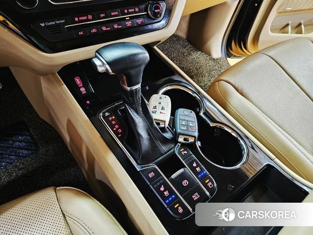 Kia The New Carnival 2018 Черный из Кореи, фото 3