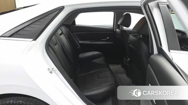 Hyundai Avante (CN7) 2021 Белый из Кореи, фото 3