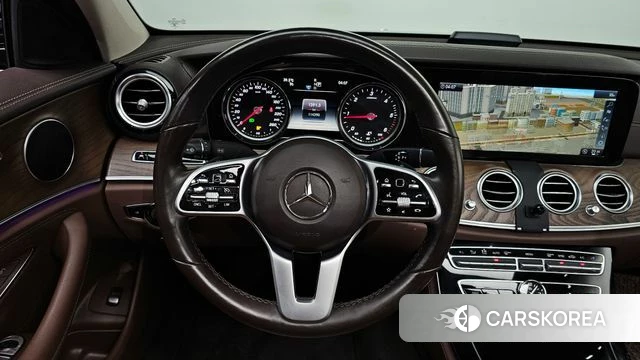 Mercedes-Benz E-Class W213 2019 Черный из Кореи, фото 3