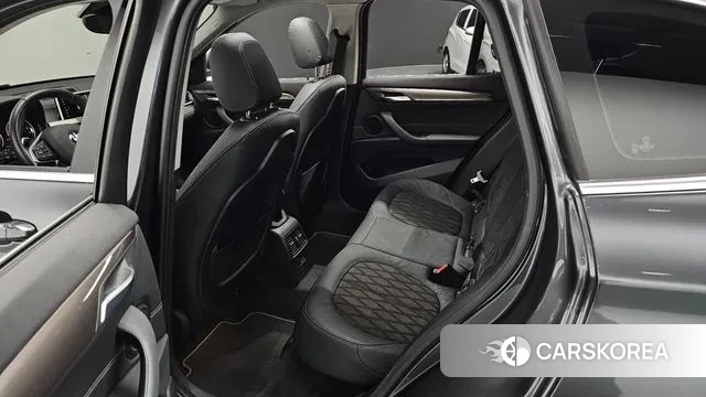 BMW X1 (F48) 2021 Серый из Кореи, фото 3