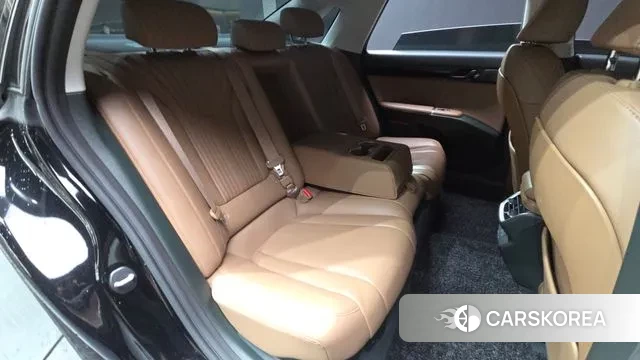 Hyundai Grandeur Hybrid (GN7) 2023 Черный из Кореи, фото 3