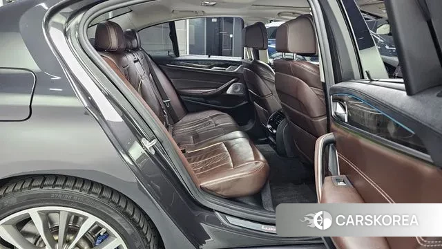 BMW 5 Series (G30) 2018 Серый из Кореи, фото 3