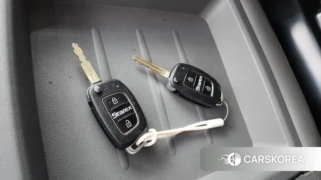 Hyundai The New Grand Starex 2021 Белый из Кореи, фото 3