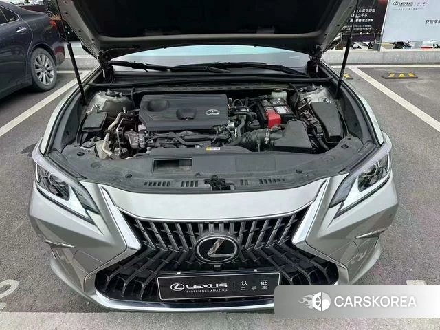 Lexus ES 2022 Серебристо-серый из Китая, фото 3